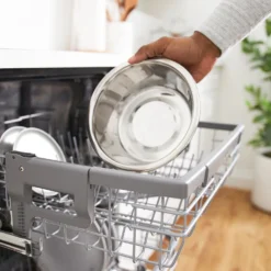 Frisco Triangle Iron Non-Skid Elevated Dog & Cat Bowl -ROYAL CANIN Shop 257155 PT6. AC SS1800 V1615939314