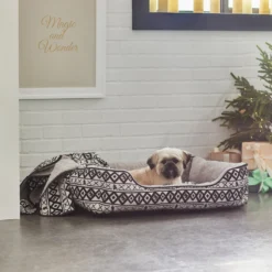 Disney Mickey Mouse Southwest Criss Cross Pattern Pet Bed & Gift Set