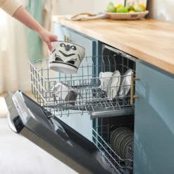 STAR WARS STORMTROOPER Melamine Elevated Stainless Steel Dog & Cat Bowl, 1.5 Cup -ROYAL CANIN Shop 315280 PT6. AC SS1800 V1647281796